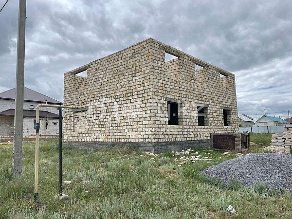 Участок с недостроенным домом, Бауырластар-2
