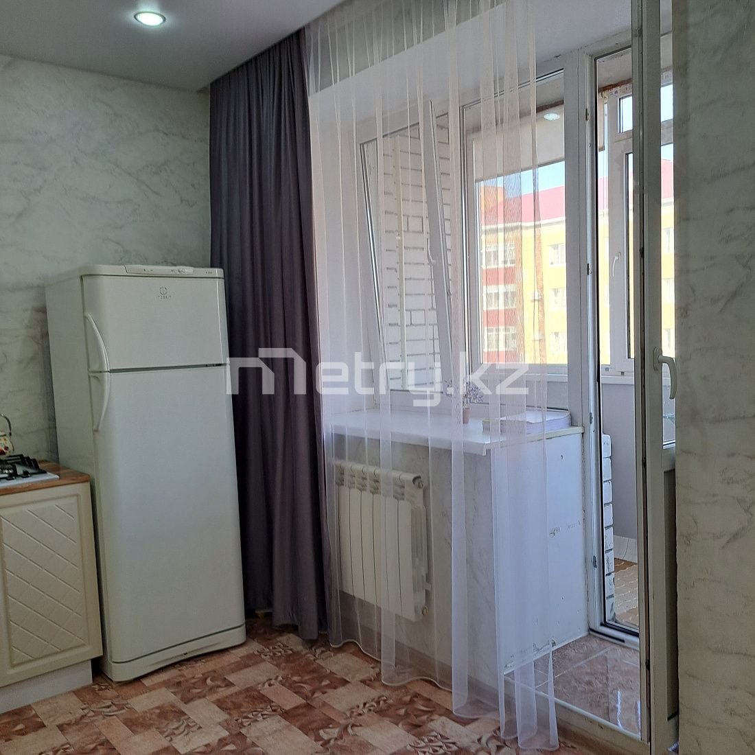 1комн кв алтын орда 5\3эт